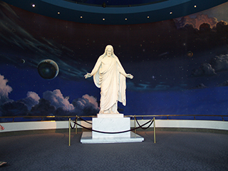 06-02-3 TempleSquare --- solemn statue of Jesus Christ